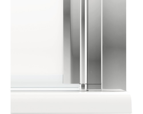 Vue détaillée d''une cabine de douche avec paroi en verre et éléments métalliques