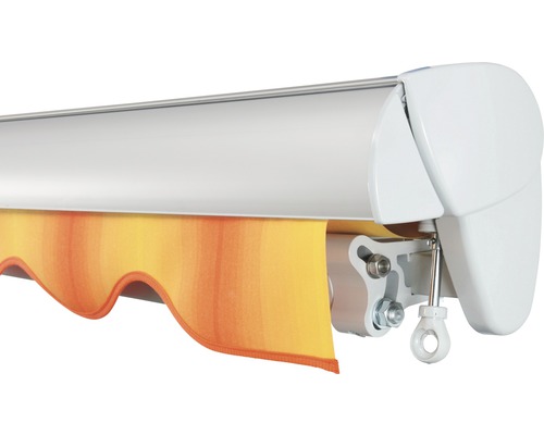 Store banne déployé avec tissu jaune orangé