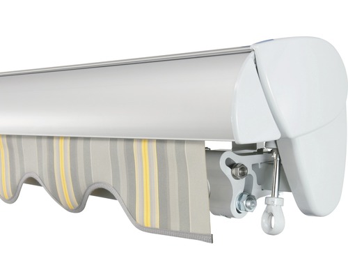 Vue détaillée d''un store banne avec un tissu rayé