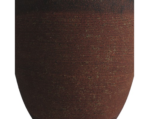 Detailaufnahme einer strukturierten Pflanzvase.