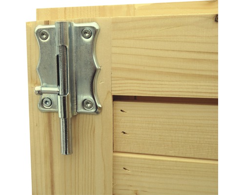 Vue détaillée d''une armoire en bois avec un verrou en métal