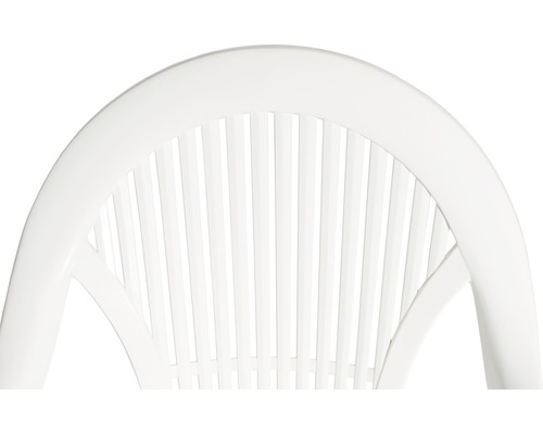 Vue détaillée du dossier d''une chaise de jardin blanche