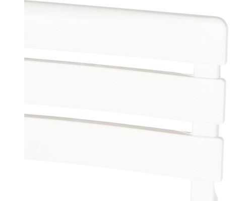 Vue détaillée d''un meuble en plastique blanc avec une structure à lattes