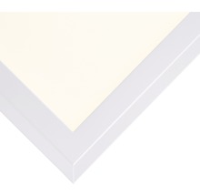 Detailansicht einer LED-Deckenleuchte mit Rahmen