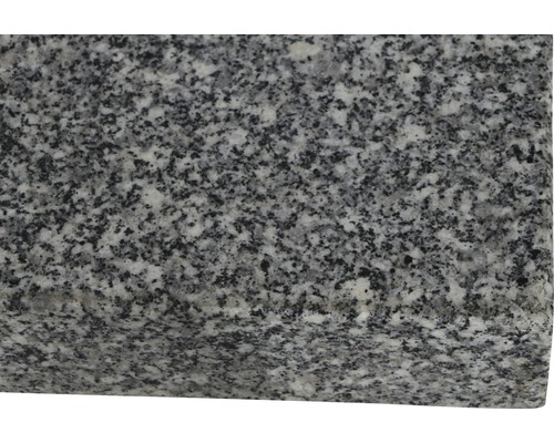 Nahaufnahme einer polierten Granitplatte.