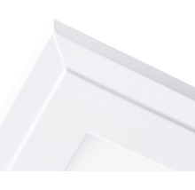 Nahaufnahme eines weißen Bilderrahmens