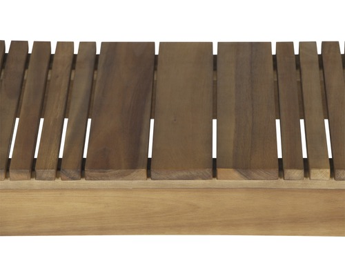 Gros plan de meubles de jardin en bois