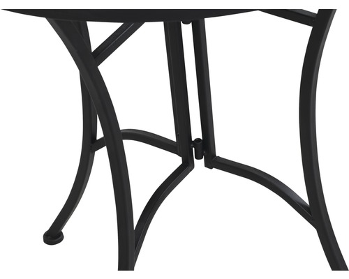 Vue détaillée d''une table de jardin avec structure métallique