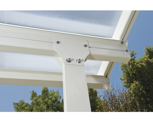 Vue détaillée d''un toit de terrasse blanc avec un toit transparent