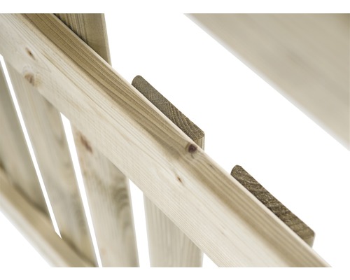 Gros plan d''une rampe en bois