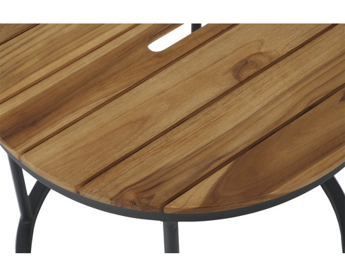 Vue détaillée d''une table de jardin en bois et métal