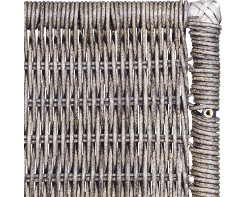 Vue détaillée d''un meuble tressé en polyrotin