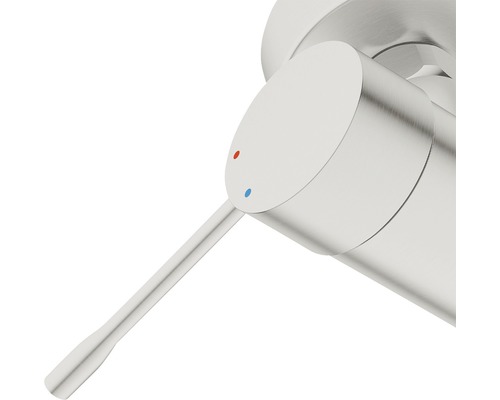 Detailaufnahme eines Wasserhahnbedienelements mit Temperaturmarkierungen