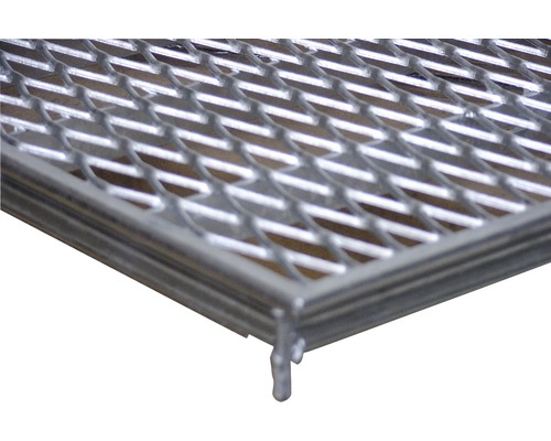 Grille en métal déployé Wolfa pour puits de lumière pour cave 151x60 cm  (dimensions grille lxHxP 155,5 x 3,1 x 57,5 cm) - HORNBACH