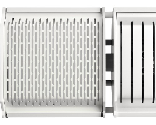 Vue détaillée d''un radiateur blanc avec des fentes verticales