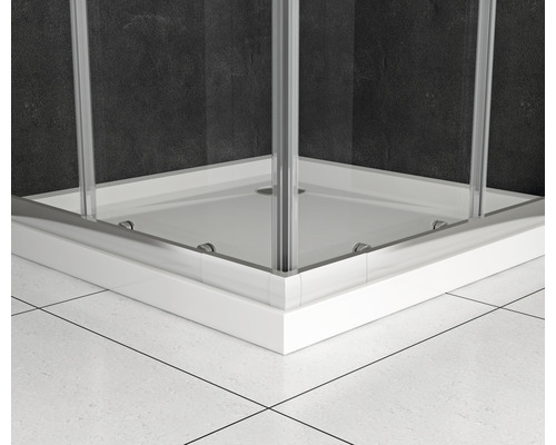 Vue détaillée d''une cabine de douche avec receveur et parois en verre