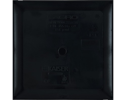 Unterseite eines Installationsgehäuses aus Kunststoff mit Herstellerinformationen