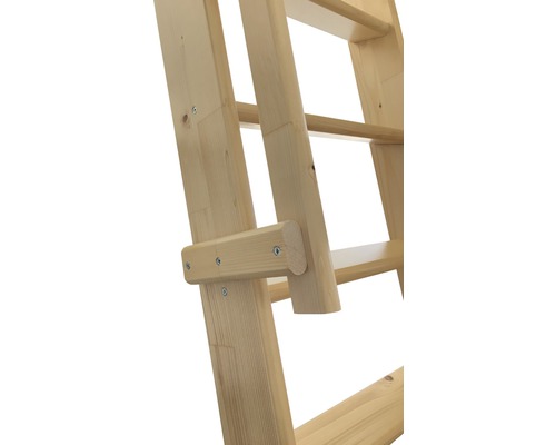 Detailaufnahme einer Holzleiter mit Sprossen