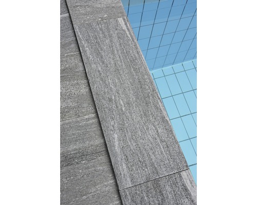 Carreaux en pierre naturelle gris sur une façade