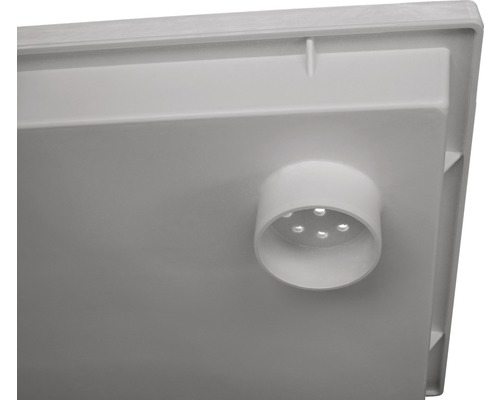 Gros plan d''une bonde de douche blanche