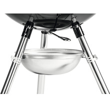 Vue détaillée du support de barbecue boule avec bac de récupération.