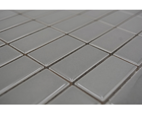 Carreaux rectangulaires adaptés aux revêtements muraux et de sol