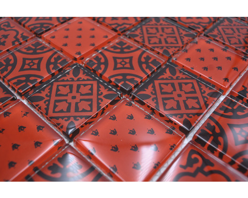 Carreaux de mosaïque avec motifs géométriques