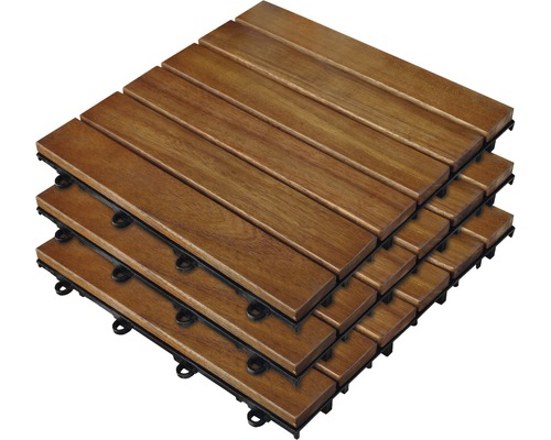 Stapel Holzfliesen für den Aussenbereich