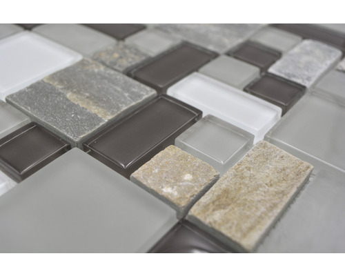 Gros plan de carreaux de mosaïque en verre et en pierre