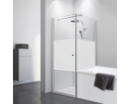 Paroi de douche en verre avec finition satinée partielle dans la salle de bain