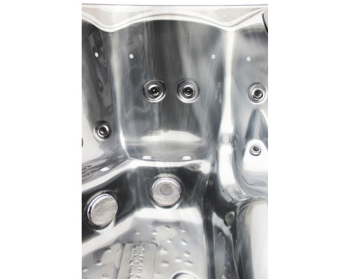 Vue détaillée de l''intérieur d''un jacuzzi avec des jets