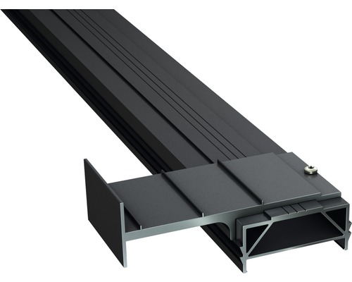 Aluminiumprofil mit Montagehalterung