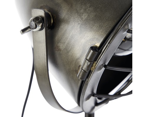 Vue détaillée d''un lampadaire en métal