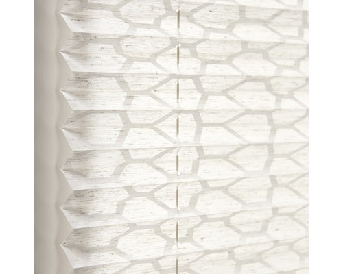 Nahaufnahme einer Plissee-Jalousie mit geometrischem Muster