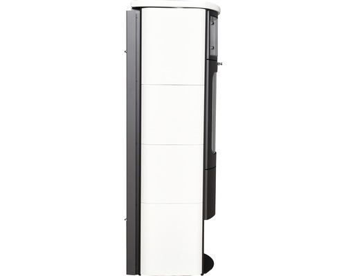 Poêle avec revêtement blanc, vue latérale