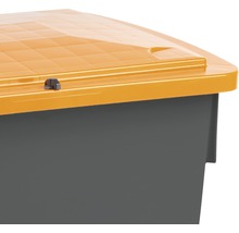 Vue détaillée d''un coffre de jardin en plastique avec couvercle