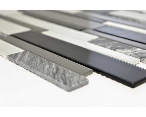 Mosaïque en verre et pierre naturelle