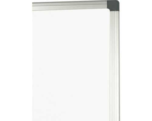 Vue détaillée d''un coin de tableau blanc avec cadre