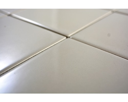 Gros plan de carreaux posés avec des joints