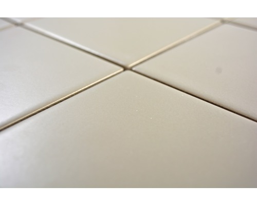 Gros plan de carreaux posés avec du coulis