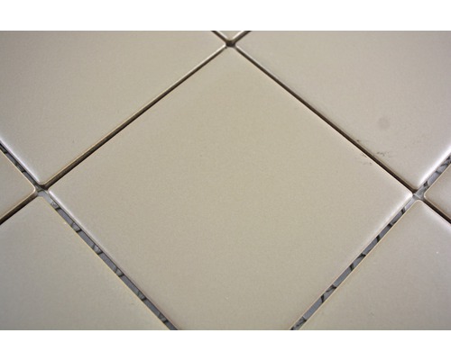 Carreaux de sol carrés posés