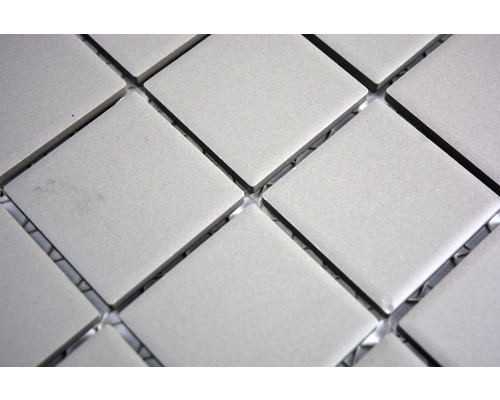 Mosaïque carrée en céramique sur filet