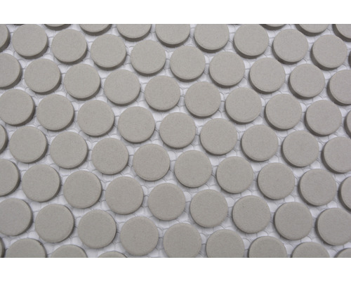 Nahaufnahme von runden Mosaikfliesen