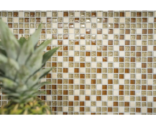 Mur de carreaux de mosaïque avec carreaux carrés et ananas