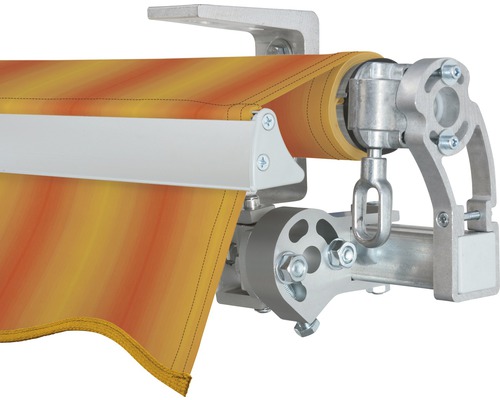 Vue détaillée d''un store banne avec toile rayée orange et structure couleur argent