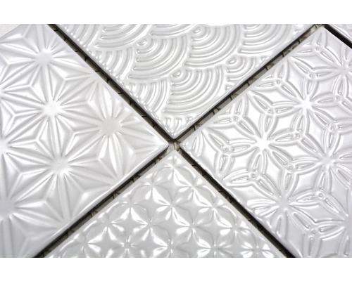 Carreaux de mosaïque avec différents motifs