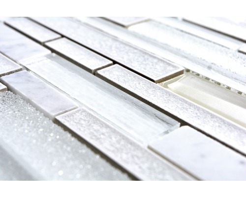 Mosaikfliese aus Glas und Naturstein