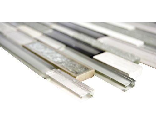 Mosaikfliese aus Glas und Naturstein in Staboptik