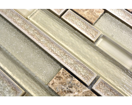 Mosaikfliese mit Glas- und Marmorelementen