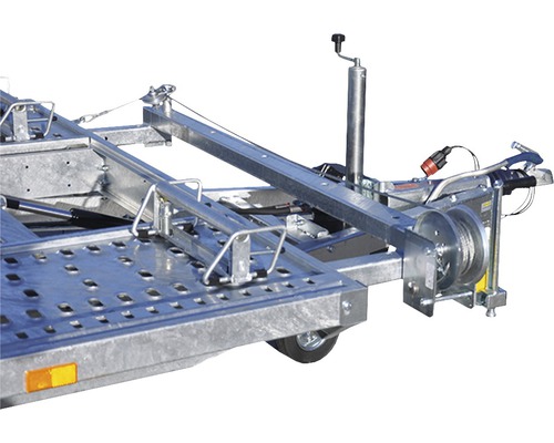 Vue détaillée d''une remorque porte-voiture avec treuil et butées de roue réglables